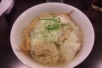 「冷やしワンタン麺」@TSURUMEN 大阪城北詰店の写真