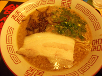 「ラーメン+替え玉(790円)」@豚骨らーめん・つけ麺 わっぜの写真