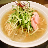「冷やしラーメン（塩）　￥８５０」@麺や 七彩 東京駅の写真