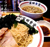 「わかめつけそば＋辛味（950円）」@松戸中華そば 富田食堂の写真