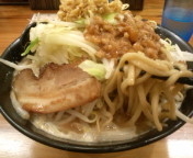 「Ｇ郎麺(野菜･ニンニク)750円」@三代目麺処 「まるは」極 船橋店の写真