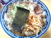 「らーめん　（太麺、こってり）」@満びの写真
