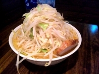 「ラーメン　味噌味　ニンニク増し　野菜多め」@エリートジャンキー ラハメン三郎の写真