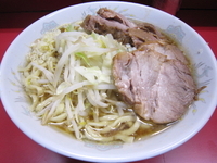 「小ぶた入り」@ラーメン二郎 上野毛店の写真