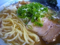 「極・煮干しそば（700円）＋生中（300円）」@こく味ラーメン かしわ屋の写真