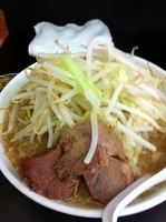「魚朗ラーメン【630円】、カレー【100円】」@ラーメン浜田家の写真