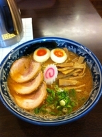 「特製中華蕎麦　【950円】」@つけそば 麺彩房 五反田店の写真