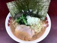 「ラーメン」@横浜ラーメン 町田家 新宿南口店の写真