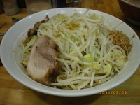 「大ラーメン　￥750　汁なし　￥100」@ラーメン神豚 横須賀中央店の写真