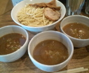 「三色つけ麺(中)950円」@神保町 可以の写真