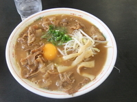 「支那そば　肉入　大　（＋玉子）」@支那そば 王王軒 本店の写真