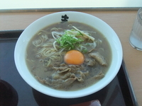 「徳島らーめんバラ肉（＋玉子）」@徳島らーめん まるたか 阿波踊り空港店の写真