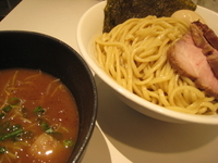 「濃厚豚骨魚介 特製つけ麺（醤油）」@麺処 ほん田 東京駅一番街店の写真