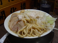 「ラーメン並720円+ぶた200円」@ジャンクガレッジ 東京ラーメンストリートの写真