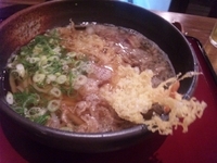 「天ぷらかすうどん(９８０円)」@うどんばか平成製麺所の写真