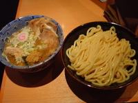 「つけ麺（850円）＋豚のせ（300円）」@六厘舎の写真