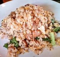 「皮付き豚バラ青菜チャーハン(819円)」@百香亭 守谷店の写真