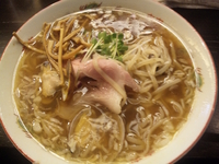 「旨味正油らーめん　肉そば　（680円）+味玉（100円）」@麬にかけろ 中崎壱丁 中崎商店會1-6-18号ラーメンの写真