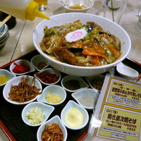 「幻の16弾！　～甘・辛・酸～　夏野菜のあんかけ冷やしそば」@丸直の写真