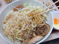 「直次朗まぜそば　850円」@丸直の写真