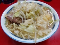 「小ラーメン（500円）ニンニクアブラ」@ラーメン二郎 目黒店の写真