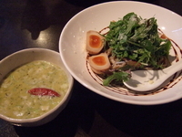 「バジルdeグリーン味噌つけ麺」@麺 藏藏の写真