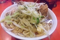 「小豚入りラーメン」@ラーメン二郎 仙川店の写真