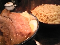 「もり野菜ver26　麺太麺量普通(４００ｇ)、ニンニク脂（800」@東池袋大勝軒 八王子店の写真