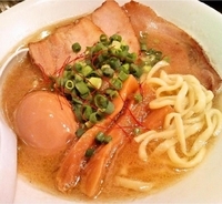 「特製らーめん(白)880円」@音麺酒家 楽々の写真