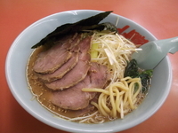 「味噌ネギチャーシュー麺　930円＋味付け白髪ネギ」@ラーメン山岡家 佐野店の写真