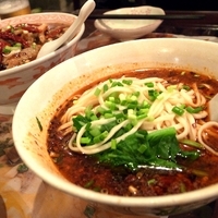 「担担面 880円」@知音食堂の写真