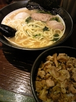 「太麺650」@豚骨醤油らーめん 誠屋 八幡山本店の写真