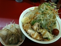 「豚冷やし中華　￥850　野菜ニンニク増し」@千里眼の写真