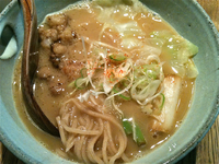 「もつそば（780円）＋ハートランド（500円）」@和醸良麺 すがりの写真