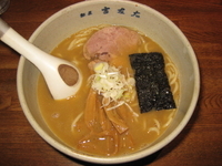 「らーめん」@麺屋吉左右の写真