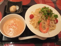 「季節限定・冷製トムヤムつけめん・冷や盛・中盛＋味玉」@三ツ矢堂製麺 大山店の写真