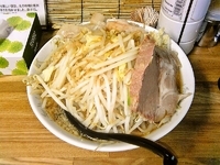 「ラーメン1.5玉 ニンニクアブラ課長」@へーちゃんラーメンの写真