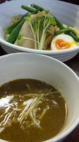 「【夏限定】夏野菜のカレーつけ麺850円+鶏脂丼250円」@横浜ラーメン 壱鉄家の写真