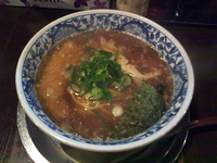 「だし醤油ラーメン 並(650円)+黒チャーハン(250円)」@夜鳴き軒の写真