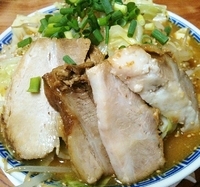 「味噌ラーメン700円小ブタ150円中盛サービス」@明心角ふじの写真