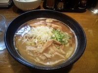 「黒濃厚魚介豚骨」@はりけんラーメンの写真