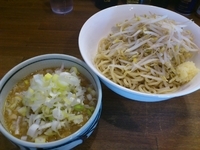 「ネギバラザルラーメン（醤油）￥880」@ラーメンアキラの写真