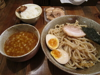 「海老つけ麺大盛り950円、チャーシュー300円、ランチライス」@井之上屋の写真