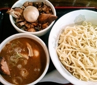 「つけ麺(小)肉飯セット(950円)」@つけ麺 劉備 阿見店の写真