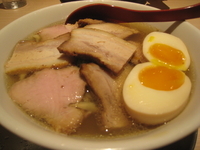 「喜多方肉そば（塩味）＋味玉」@麺や 七彩 東京駅の写真