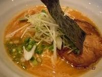 「鶏白湯正油らー麺　798」@らー麺  彩羅の写真