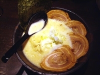 「濃厚羽翼ラーメン（塩）＋チャーシュー増し、730円＋250円」@羽翼 TSUBASAの写真