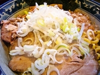 「油そば・小盛（700円）」@兎に角 松戸店の写真