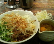 「まぜそば700円 + ネギ100円 （大盛無料）」@つけめんTETSU 壱の木戸 水戸店の写真