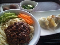 「ジャージャー麺セット（水餃子）800円」@Mondscheinの写真